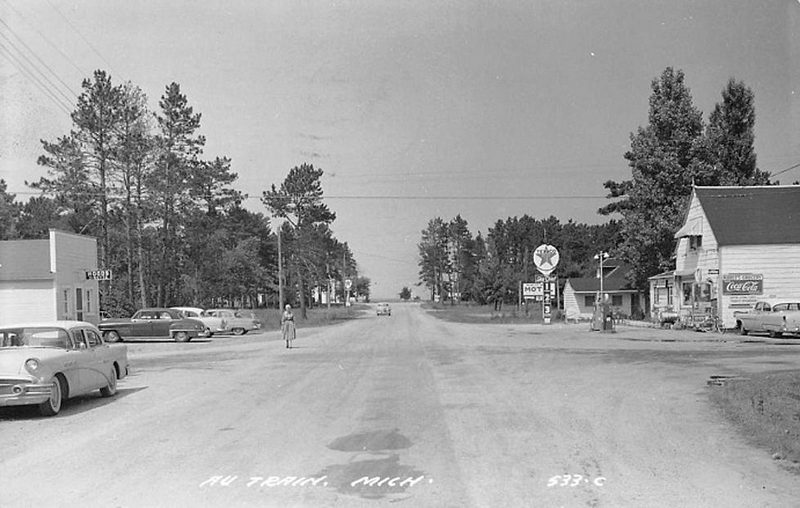 Au Train Motel (Markles Resort) - 1940S Postcard (newer photo)